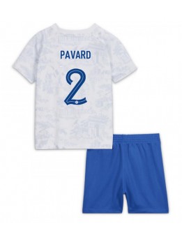 Billige Frankrike Benjamin Pavard #2 Bortedraktsett Barn VM 2022 Kortermet (+ Korte bukser)